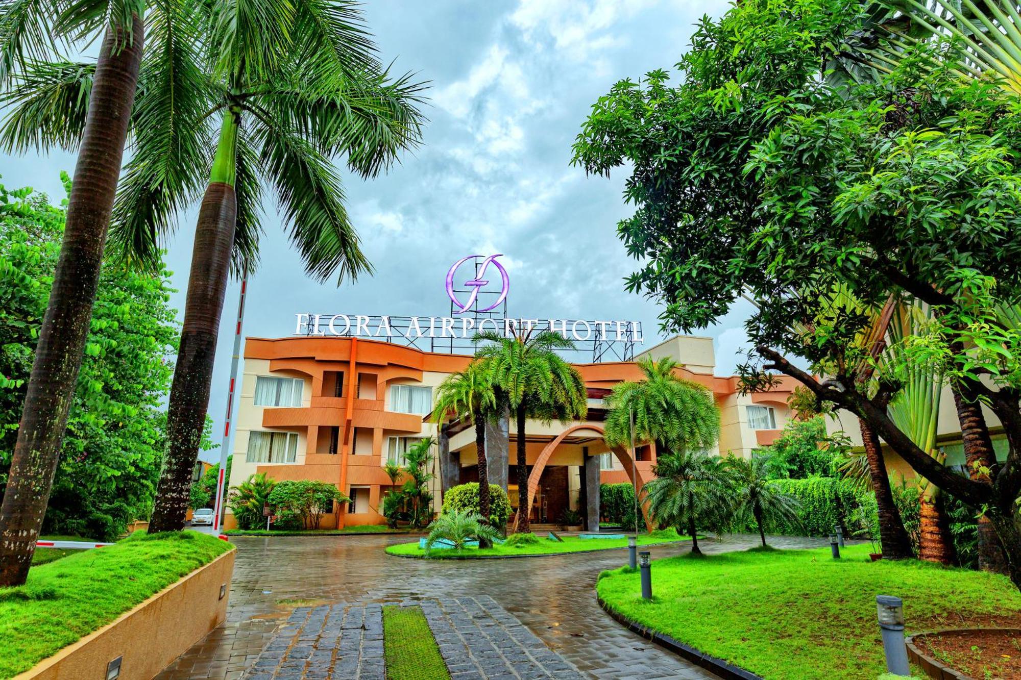 Flora Airport Hotel And Convention Centre Kochi Nedumbassery Extérieur photo