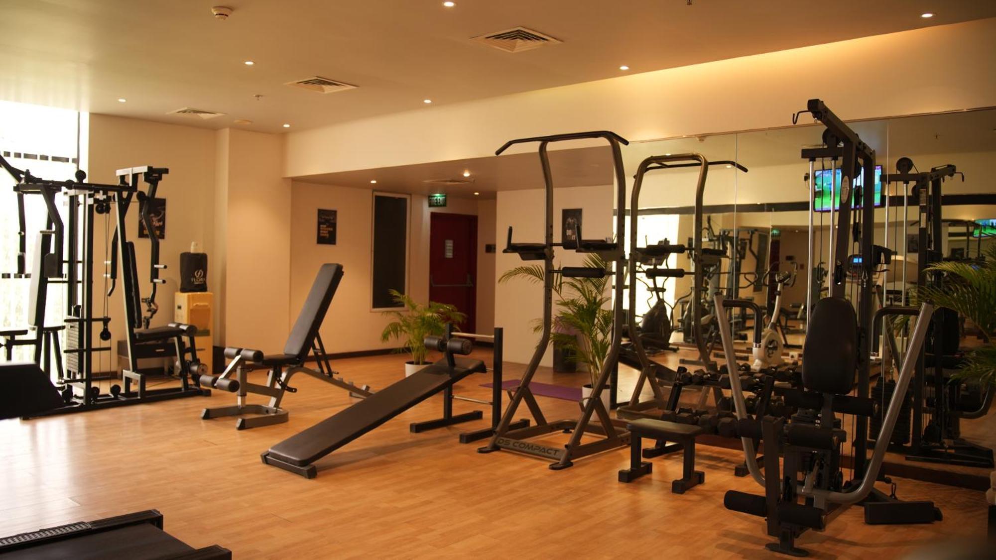 Flora Airport Hotel And Convention Centre Kochi Nedumbassery Extérieur photo